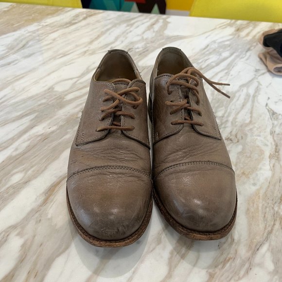 Frye Erin Oxford 7.5M in Grey main image 5